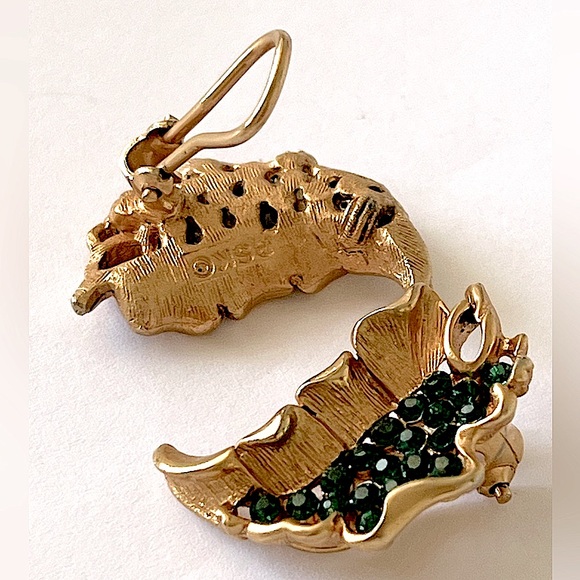💚 Vintage Signed BSK Leaf Brooch & Clip On Green Gold Tone Earrings Set - Picture 14 of 15